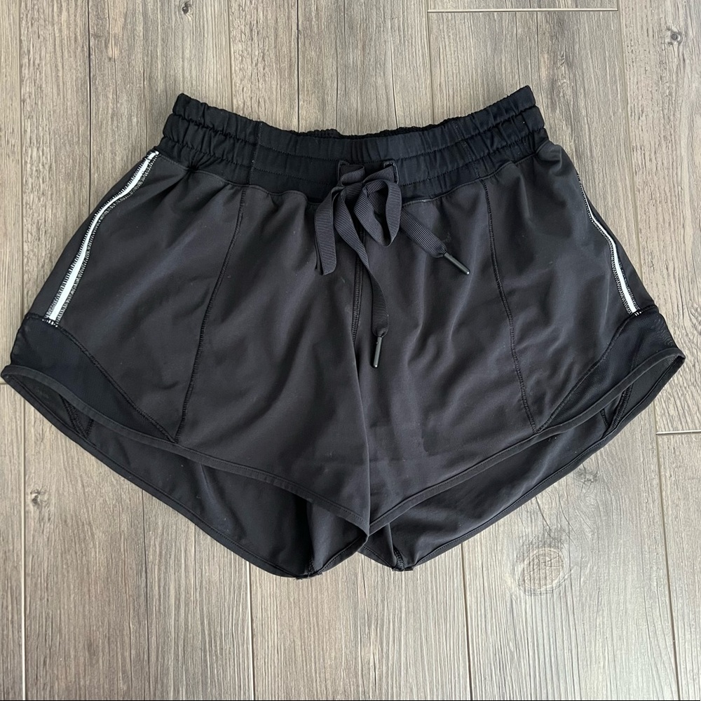 Lululemon Hotty Hot Short 4”